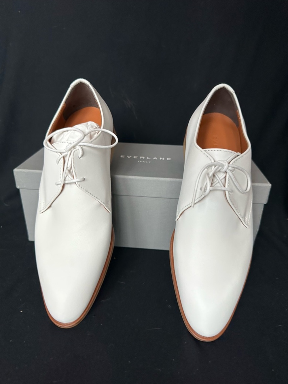 Everlane Modern Oxford White Leather Derby Shoes with Tan Soles made in Italy 6H